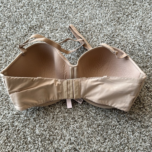 Victorias Secret, Body By Victoria Strapless Bra - Picture 3 of 7